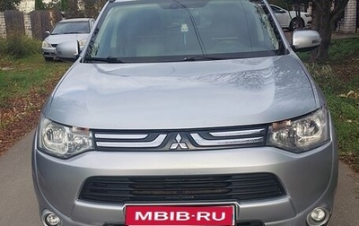 Mitsubishi Outlander III рестайлинг 3, 2012 год, 980 000 рублей, 1 фотография
