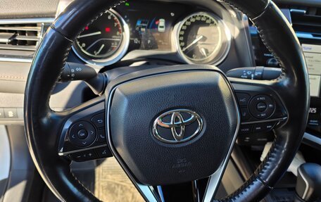 Toyota Camry, 2019 год, 3 295 000 рублей, 6 фотография