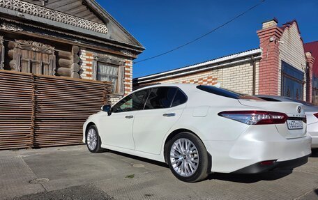 Toyota Camry, 2019 год, 3 295 000 рублей, 3 фотография