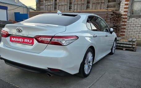 Toyota Camry, 2019 год, 3 295 000 рублей, 5 фотография