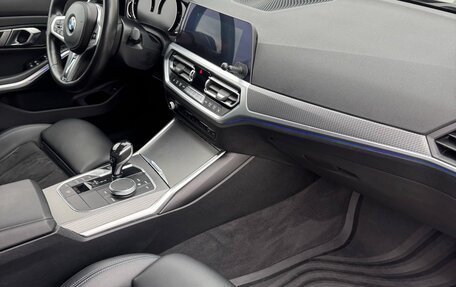 BMW 3 серия, 2019 год, 2 870 000 рублей, 20 фотография