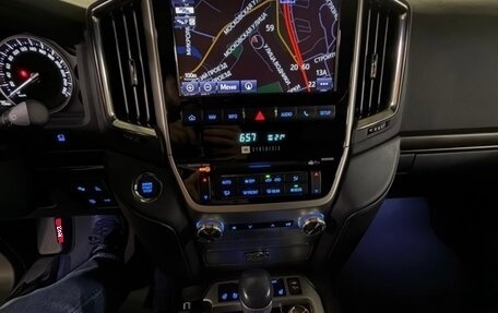 Toyota Land Cruiser 200, 2017 год, 11 500 000 рублей, 9 фотография