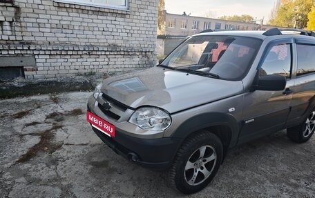 Chevrolet Niva I рестайлинг, 2012 год, 410 000 рублей, 3 фотография