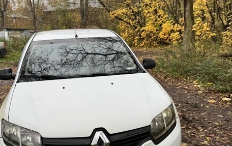 Renault Logan II, 2016 год, 290 000 рублей, 3 фотография