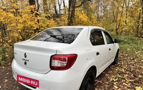 Renault Logan II, 2016 год, 290 000 рублей, 4 фотография