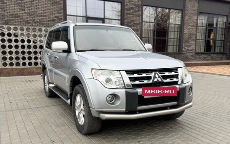 Mitsubishi Pajero IV, 2011 год, 2 000 000 рублей, 3 фотография