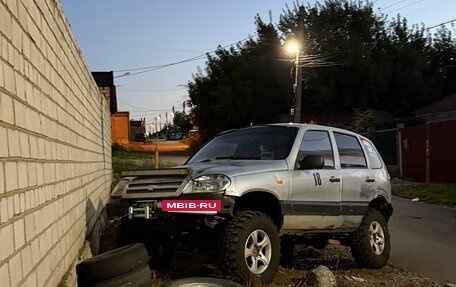 Chevrolet Niva I рестайлинг, 2003 год, 230 000 рублей, 3 фотография