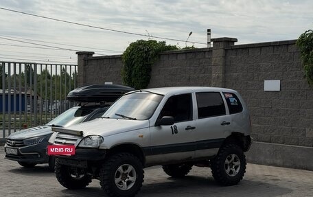 Chevrolet Niva I рестайлинг, 2003 год, 230 000 рублей, 5 фотография