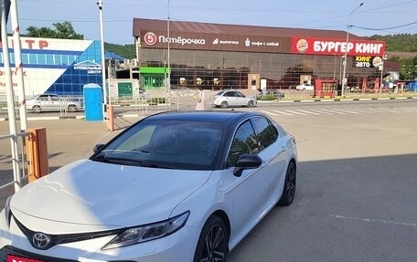 Toyota Camry, 2021 год, 3 050 000 рублей, 5 фотография