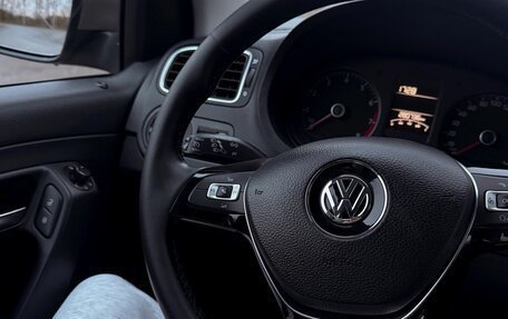 Volkswagen Polo VI (EU Market), 2017 год, 940 000 рублей, 16 фотография