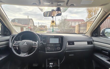 Mitsubishi Outlander III рестайлинг 3, 2012 год, 980 000 рублей, 3 фотография