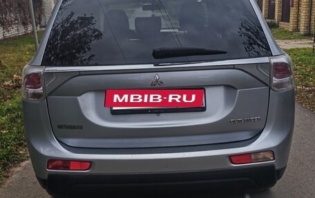 Mitsubishi Outlander III рестайлинг 3, 2012 год, 980 000 рублей, 8 фотография
