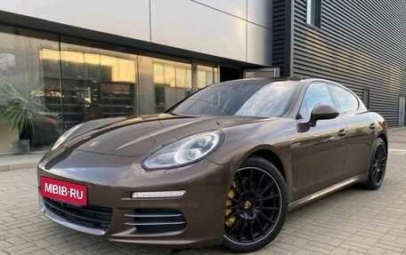 Porsche Panamera II рестайлинг, 2015 год, 3 400 000 рублей, 2 фотография