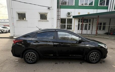 Hyundai Solaris II рестайлинг, 2018 год, 1 200 000 рублей, 4 фотография