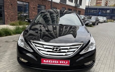 Hyundai Sonata VI, 2010 год, 1 180 000 рублей, 1 фотография