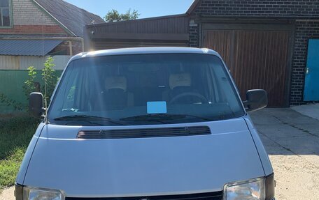 Volkswagen Caravelle T4, 2002 год, 930 000 рублей, 2 фотография