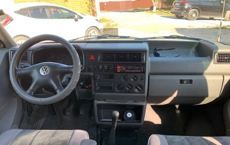 Volkswagen Caravelle T4, 2002 год, 930 000 рублей, 11 фотография