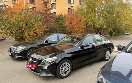 Mercedes-Benz C-Класс, 2019 год, 2 100 000 рублей, 2 фотография