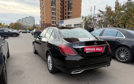 Mercedes-Benz C-Класс, 2019 год, 2 100 000 рублей, 3 фотография