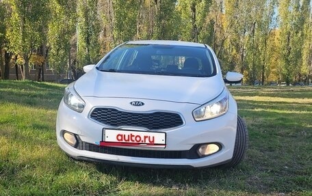 KIA cee'd III, 2013 год, 1 240 000 рублей, 2 фотография