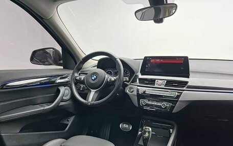 BMW X1, 2022 год, 2 100 000 рублей, 15 фотография