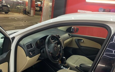 Volkswagen Polo VI (EU Market), 2015 год, 934 000 рублей, 14 фотография