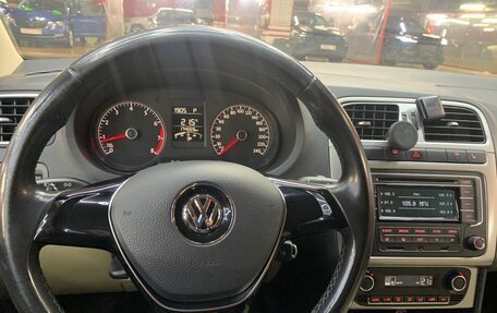 Volkswagen Polo VI (EU Market), 2015 год, 934 000 рублей, 18 фотография