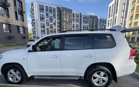 Toyota Land Cruiser 200, 2010 год, 2 790 000 рублей, 10 фотография