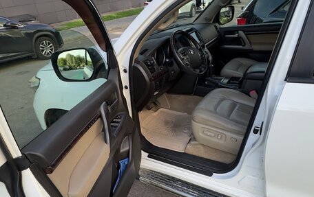 Toyota Land Cruiser 200, 2010 год, 2 790 000 рублей, 9 фотография