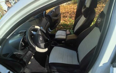 Hyundai Solaris II рестайлинг, 2016 год, 700 000 рублей, 5 фотография