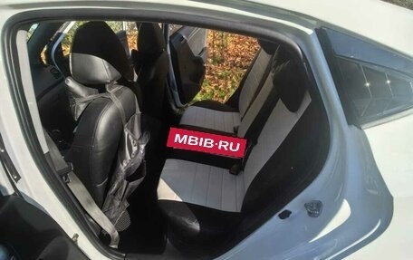 Hyundai Solaris II рестайлинг, 2016 год, 700 000 рублей, 2 фотография