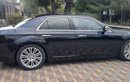 Chrysler 300C II, 2012 год, 1 300 000 рублей, 7 фотография
