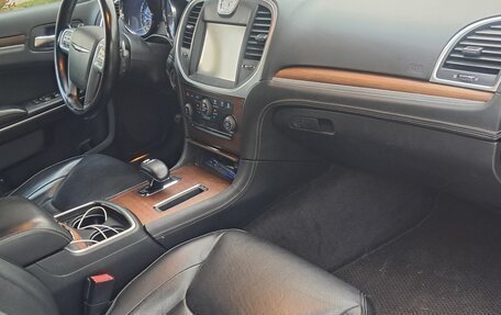 Chrysler 300C II, 2012 год, 1 300 000 рублей, 12 фотография