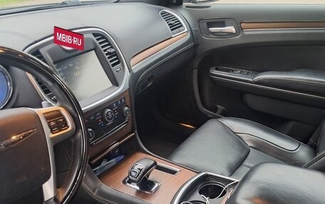 Chrysler 300C II, 2012 год, 1 300 000 рублей, 9 фотография