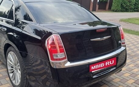 Chrysler 300C II, 2012 год, 1 300 000 рублей, 5 фотография