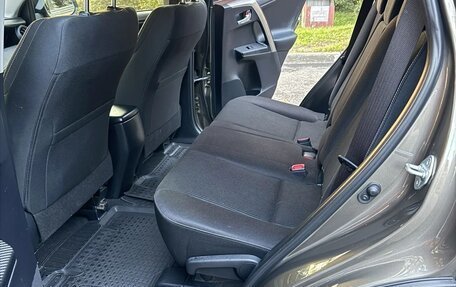 Toyota RAV4, 2015 год, 2 100 000 рублей, 10 фотография
