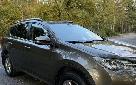 Toyota RAV4, 2015 год, 2 100 000 рублей, 6 фотография