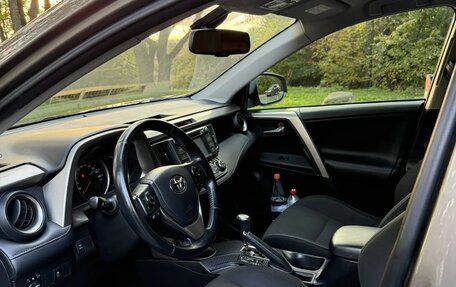 Toyota RAV4, 2015 год, 2 100 000 рублей, 11 фотография