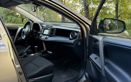 Toyota RAV4, 2015 год, 2 100 000 рублей, 9 фотография