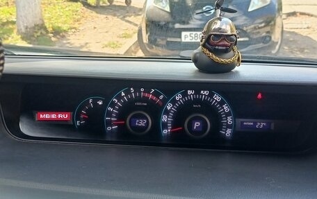 Toyota Noah III, 2010 год, 1 300 000 рублей, 7 фотография