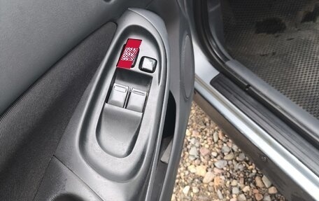 Nissan Almera, 2004 год, 350 000 рублей, 18 фотография