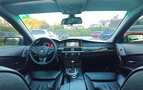 BMW 5 серия, 2004 год, 945 000 рублей, 9 фотография