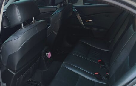 BMW 5 серия, 2004 год, 945 000 рублей, 11 фотография