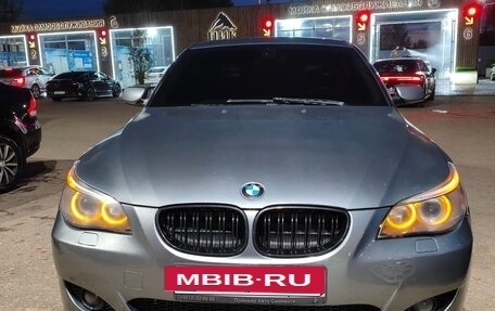 BMW 5 серия, 2004 год, 945 000 рублей, 15 фотография