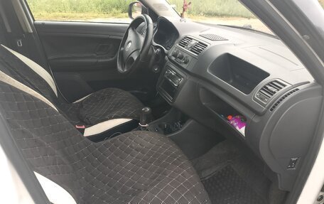 Skoda Fabia II, 2009 год, 300 000 рублей, 7 фотография