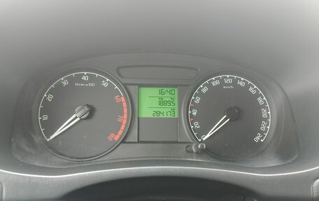 Skoda Fabia II, 2009 год, 300 000 рублей, 11 фотография
