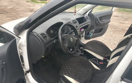 Skoda Fabia II, 2009 год, 300 000 рублей, 10 фотография