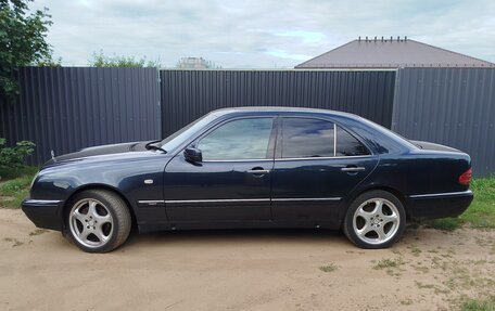Mercedes-Benz E-Класс, 1997 год, 250 000 рублей, 3 фотография