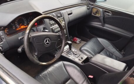 Mercedes-Benz E-Класс, 1997 год, 250 000 рублей, 5 фотография