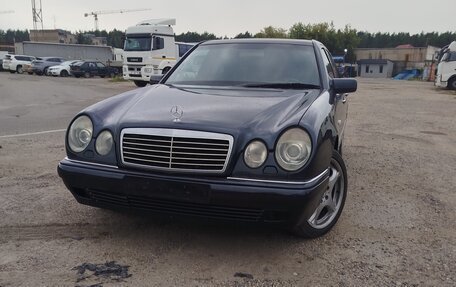 Mercedes-Benz E-Класс, 1997 год, 250 000 рублей, 6 фотография